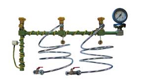 manifold with pressure gauge